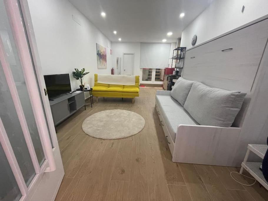 Estudio En Palacio La Latina مدريد المظهر الخارجي الصورة