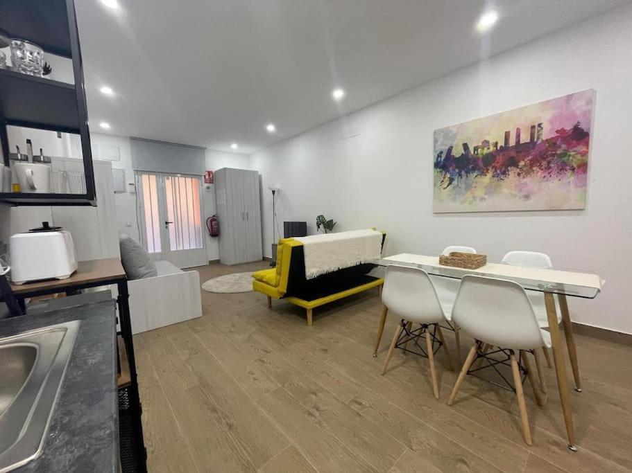 Estudio En Palacio La Latina مدريد المظهر الخارجي الصورة