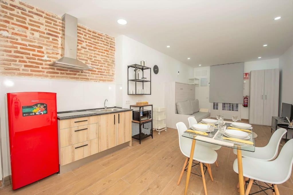 Estudio En Palacio La Latina مدريد المظهر الخارجي الصورة