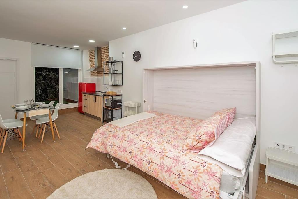 Estudio En Palacio La Latina مدريد المظهر الخارجي الصورة